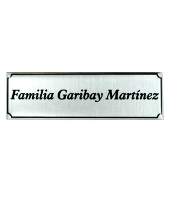 Placa personalizada con nombre en dorado o plateado - Aurum