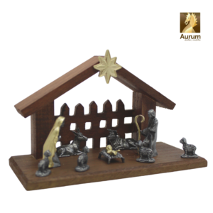 Alternative view of Nacimiento artesanal de Navidad de madera y metal