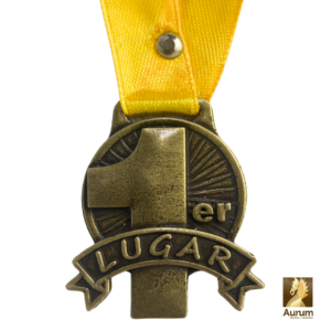 Medalla de Primer Lugar en forma de silueta en oro antiguo